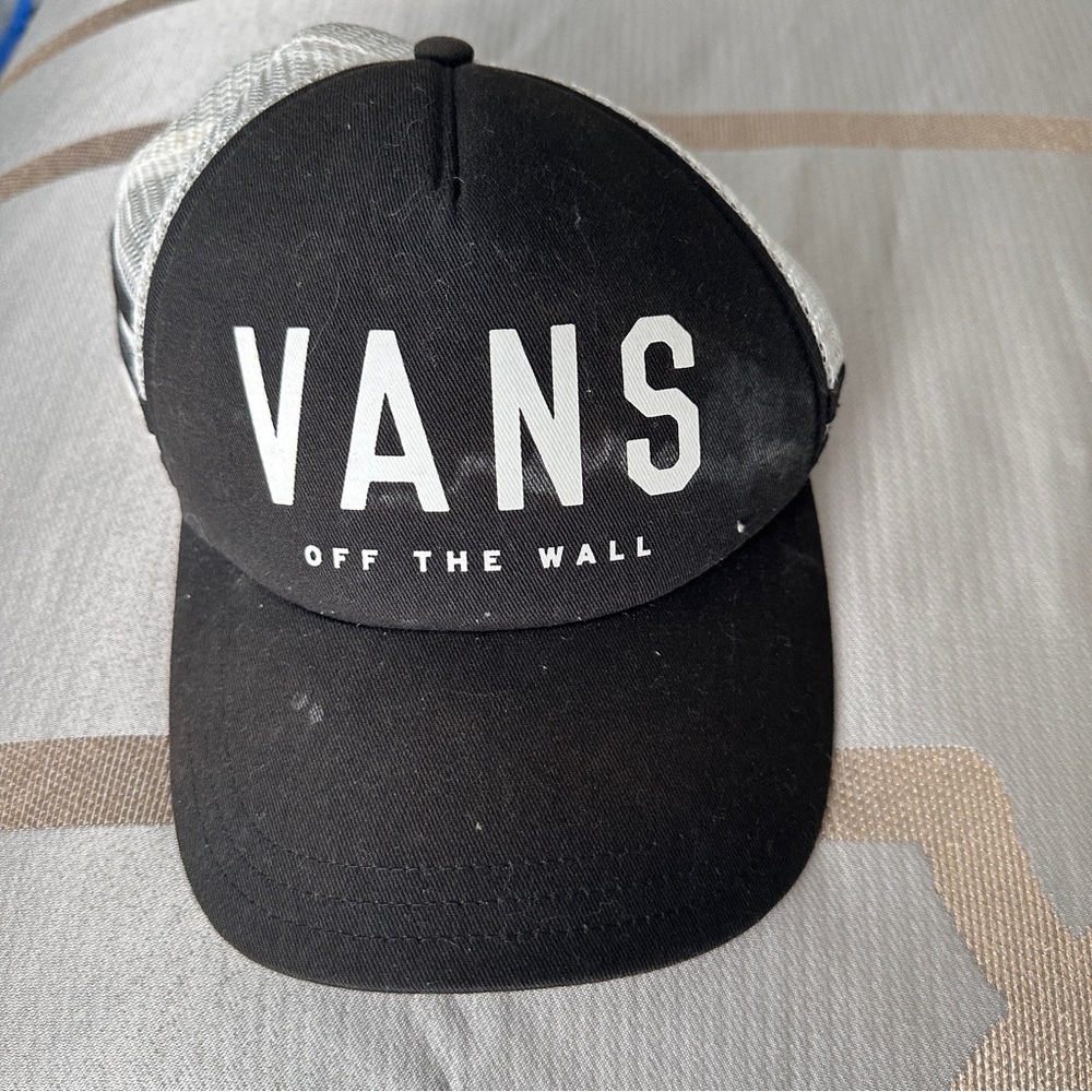 Vans Black and Gray Trucker Hat